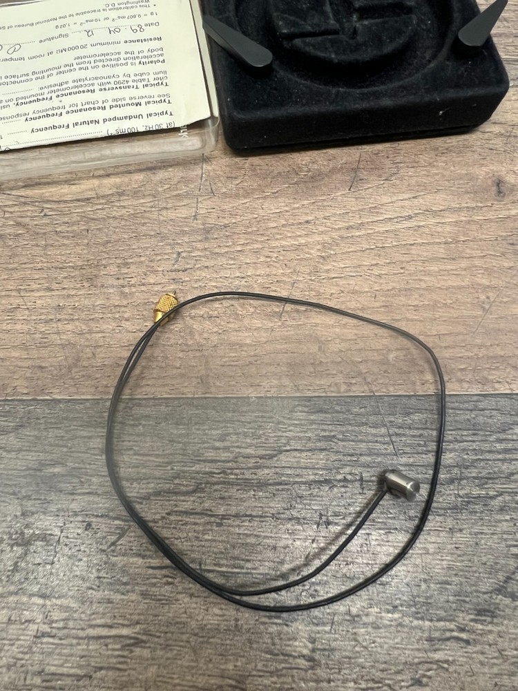 Bruel & Kjaer charge accelerometer Type 4374