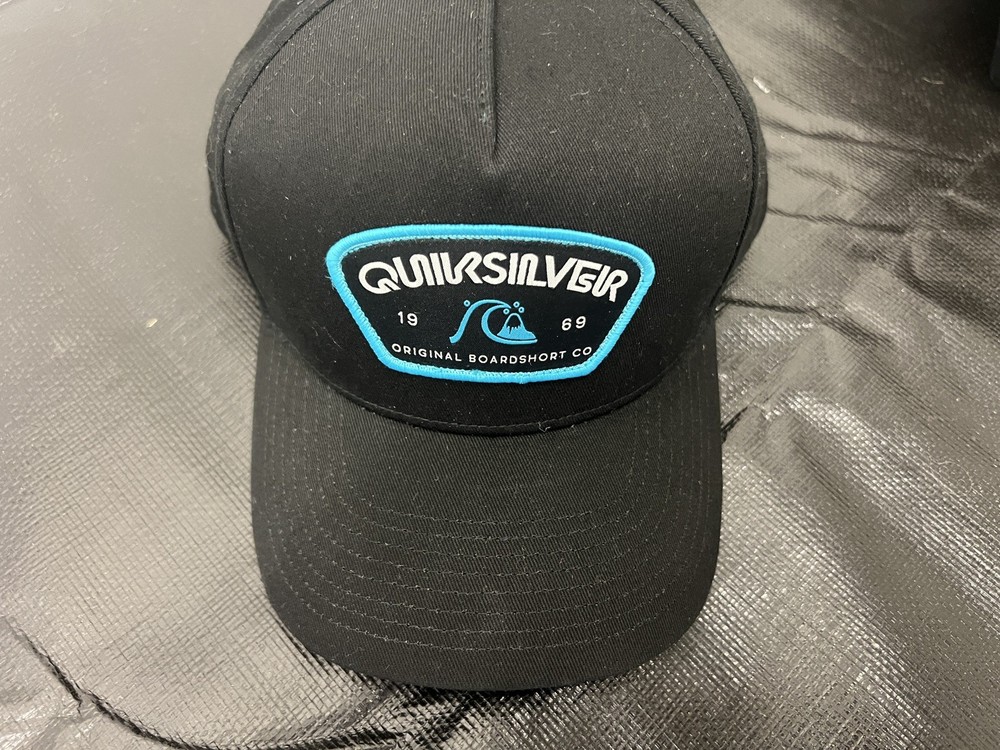 QUIKSILVER Black Trapazoid Teal Patch Logo Solid Hat Cap Snapback Curve Brim NEW