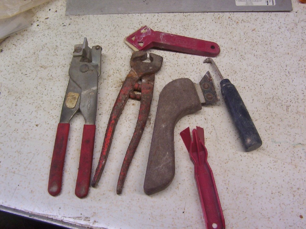 CERAMIC TILE HAND TOOLS/ODD LOT