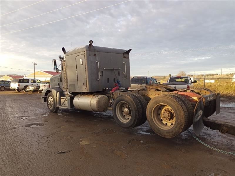 1990 Peterbilt Passenger Sun Visor, Dirty (10430430