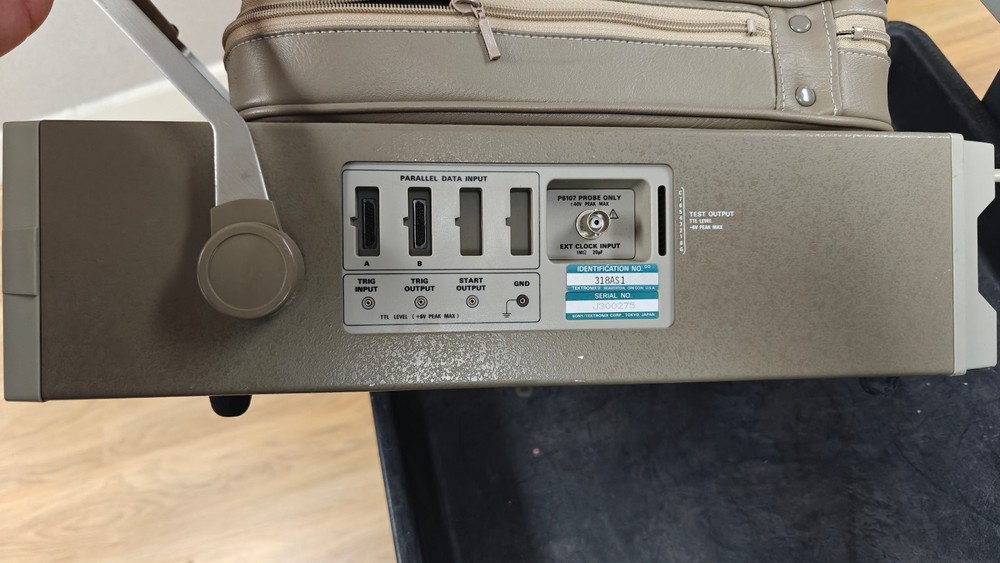Sony Tektronix 318A Logic Analyzer
