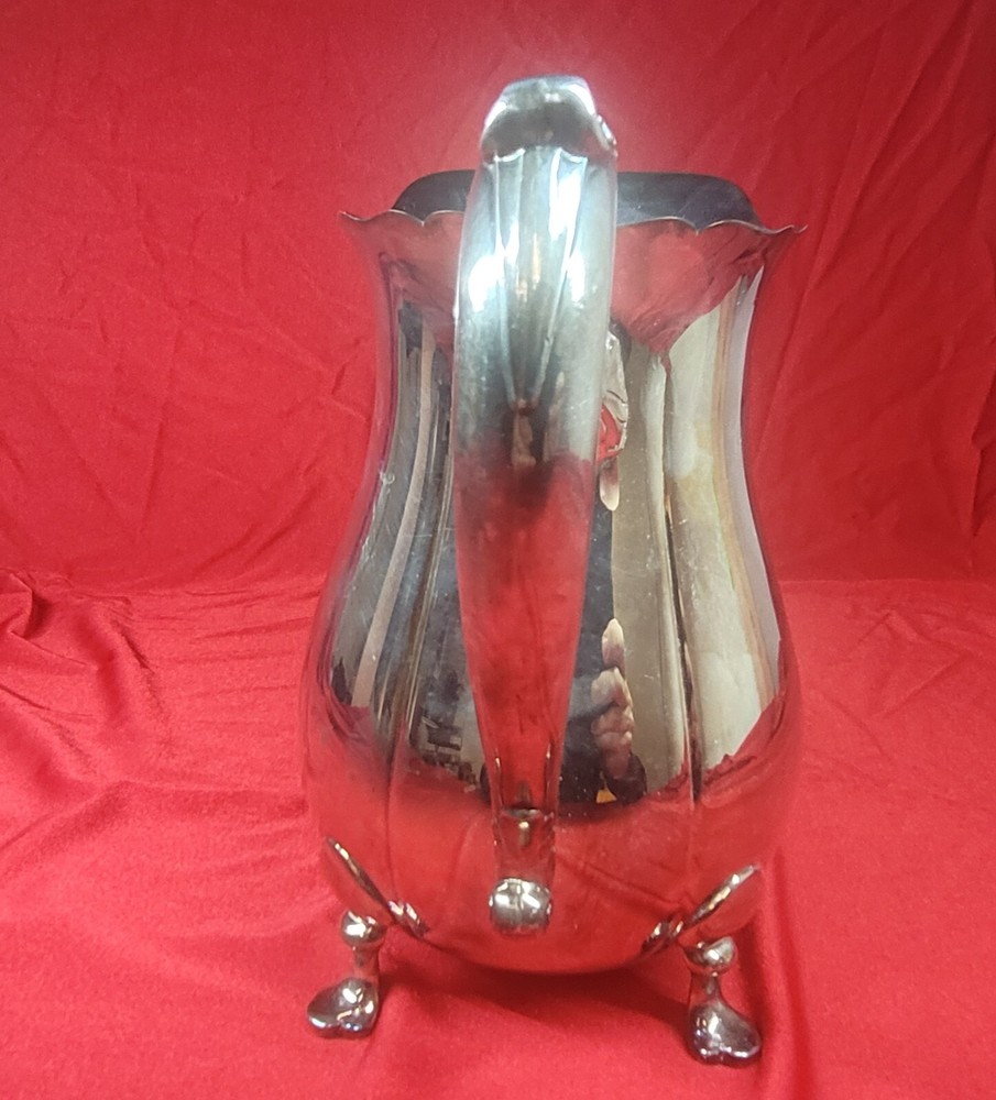 Lunt Silverplate Footed Pitcher, Stamped B-140, 9" Tall