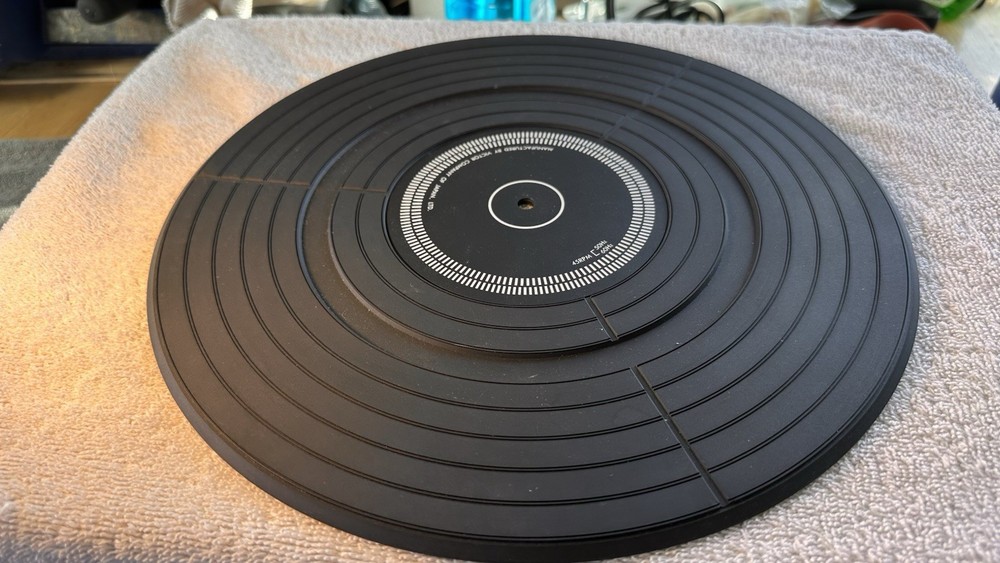 JVC Turntable Mat W/Strobe Disc