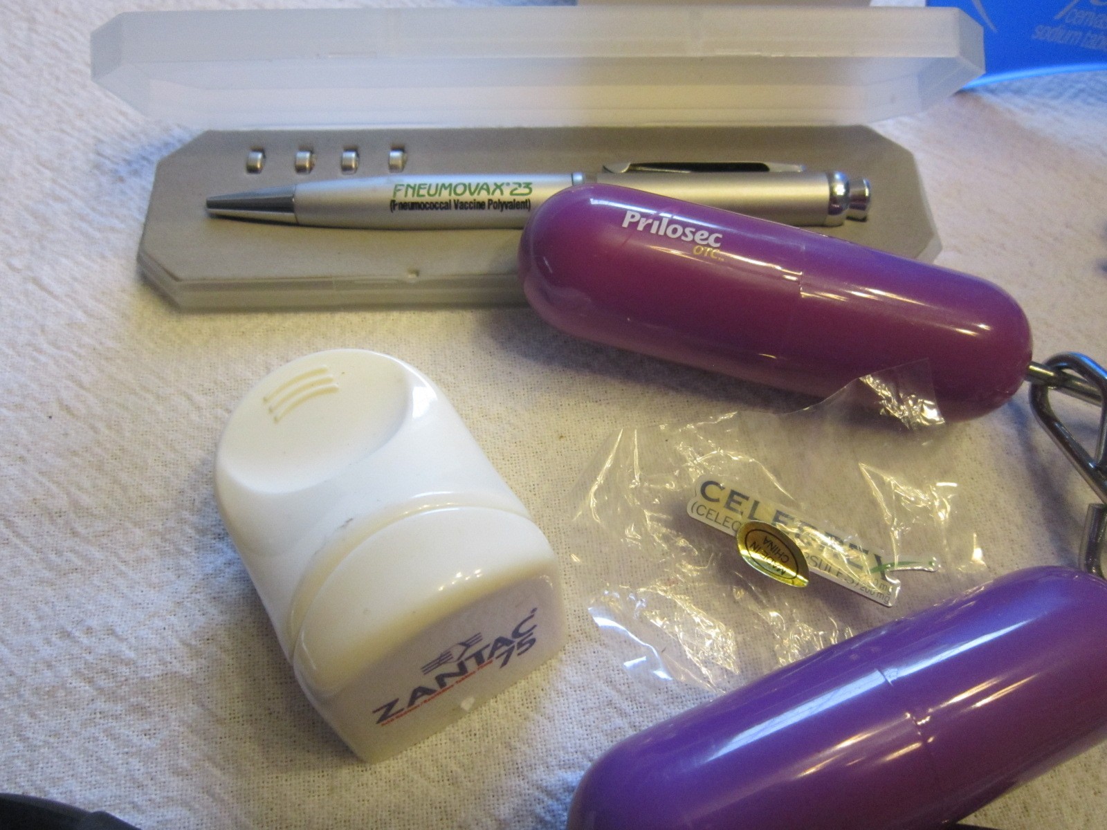 Pharmaceutical Drug Rep Promo Items Pens Spatulas Pharmacy Gift Pins Car Clock