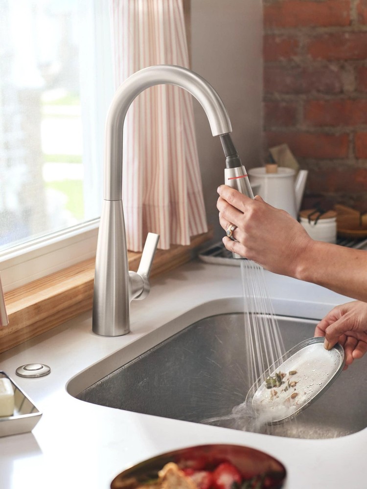 Moen 87627EISRS Haelyn 1.5 GPM Pull Down Kitchen Faucet, Stainless