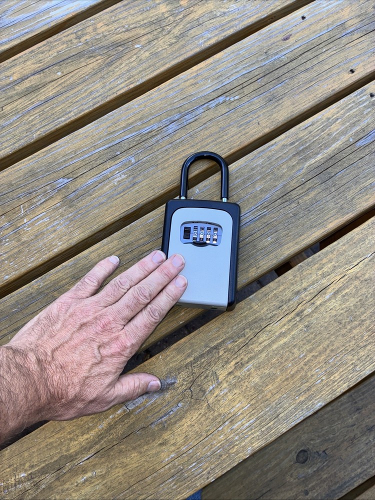 Key Lock Box Outdoor Portable Resettable Wall Mount Lock Box Key Safe Security
