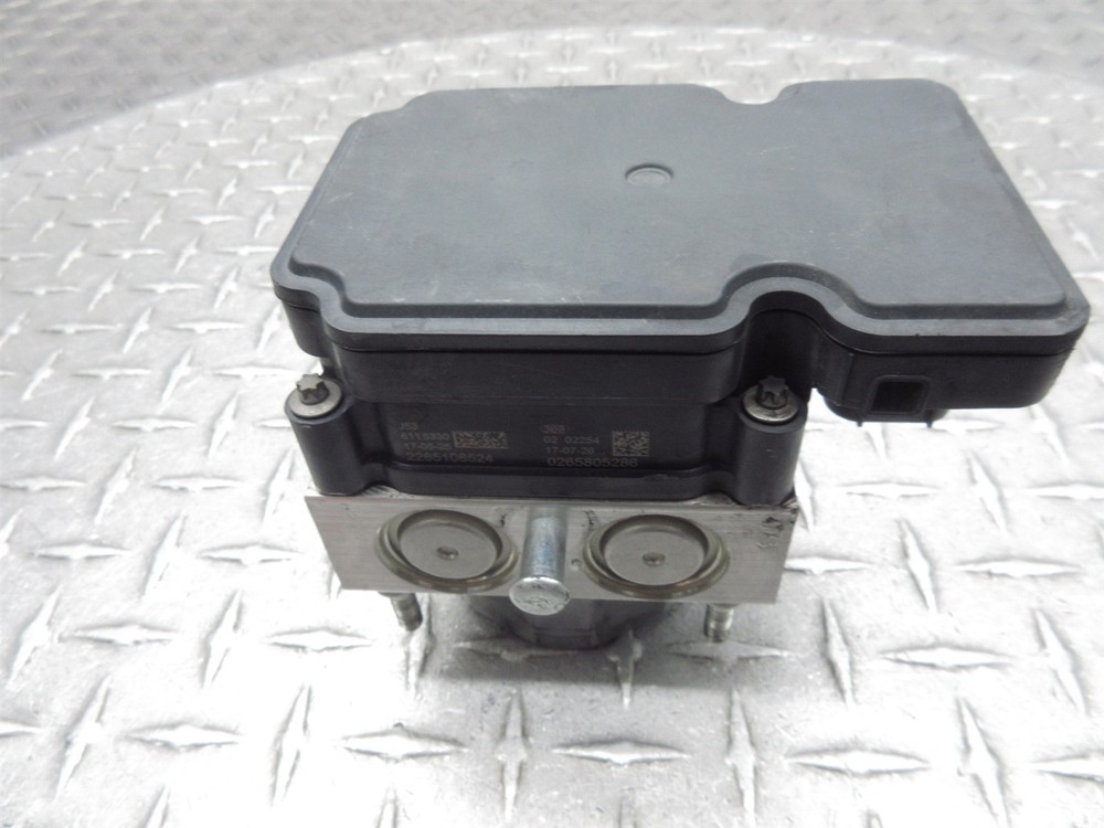 2018 Harley Electra Glide FLHTCU ABS Pump Anti Lock Brake Module Control Unit