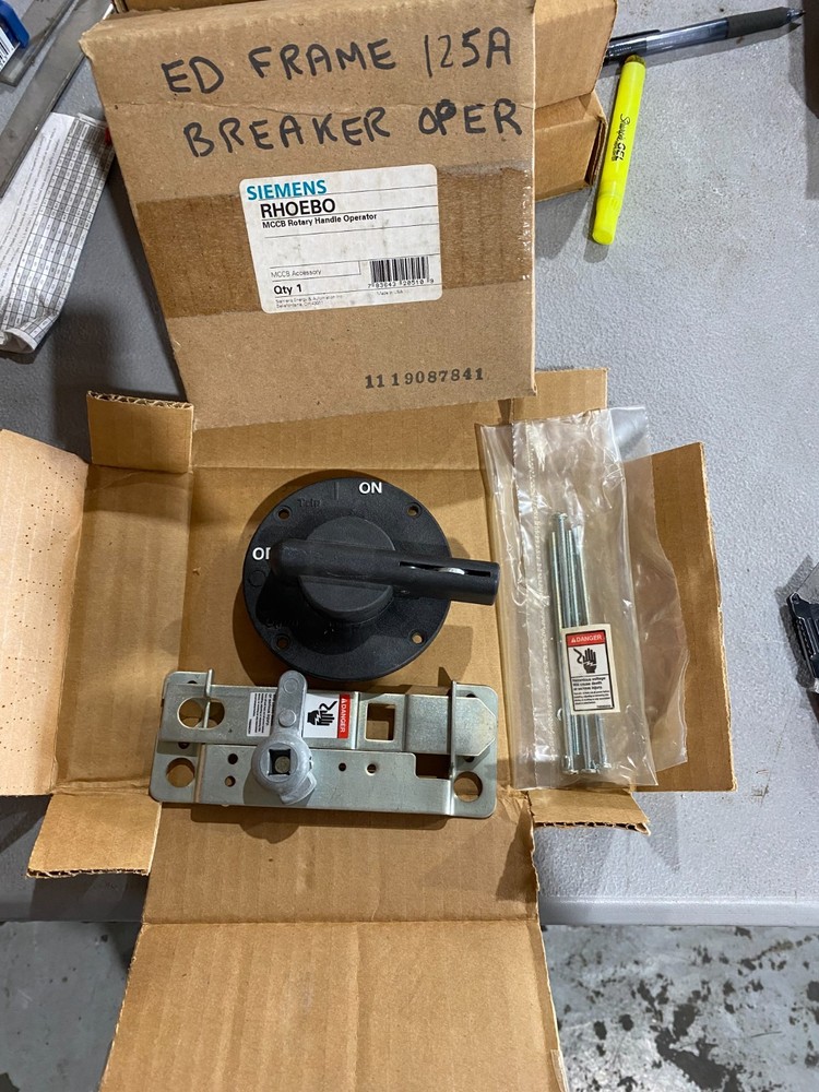 NEW SIEMENS RHOEBO MCCB ROTARY HANDLE OPERATOR
