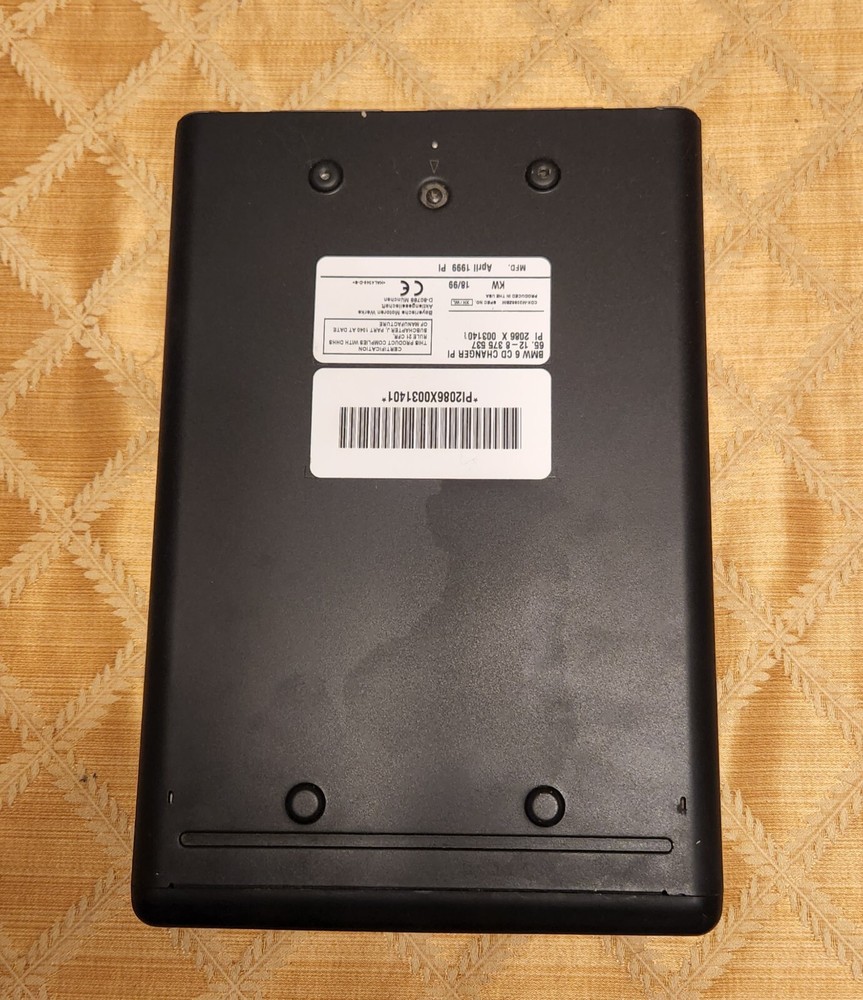 BMW E38 6CD Changer with magazine 