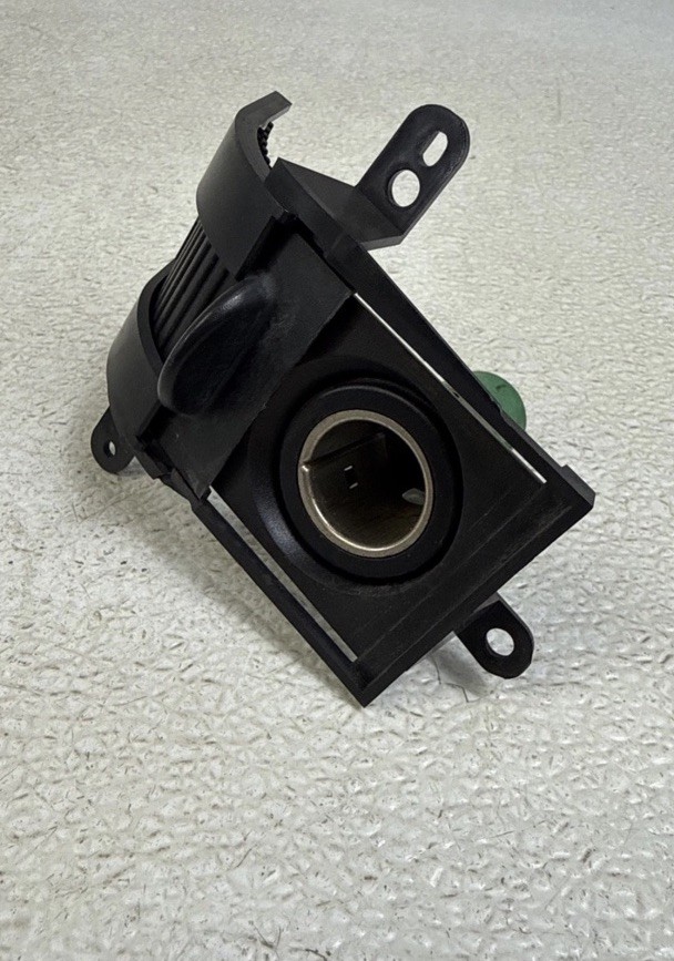 99-04 Ford F250 F350 Super Duty Dashboard Bezel Power Outlet 12V Point OEM F-250