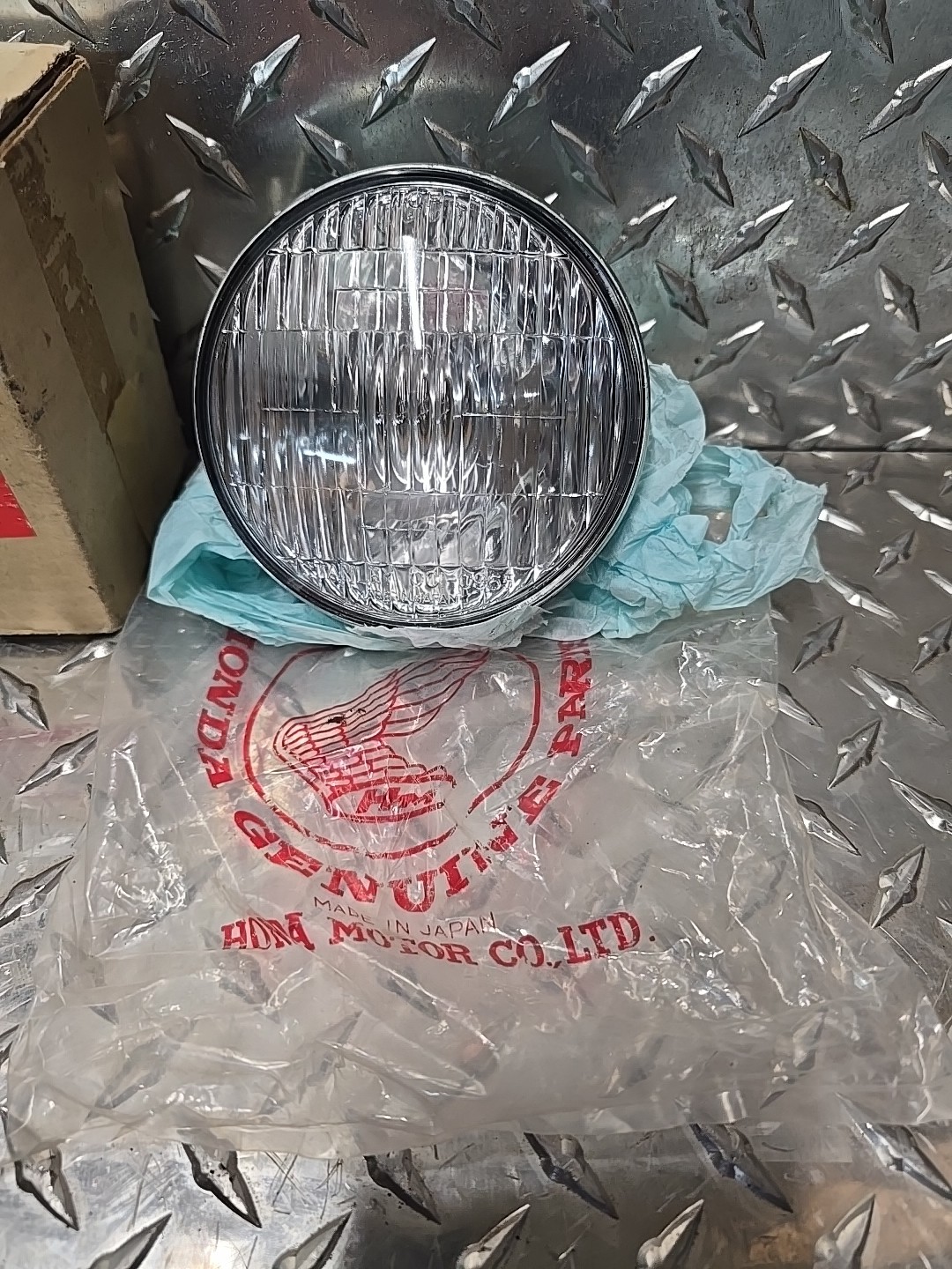 HONDA C70M C70K PASSPORT OEM COMPLETE HEADLIGHT 33120-092-671 33120-174-671