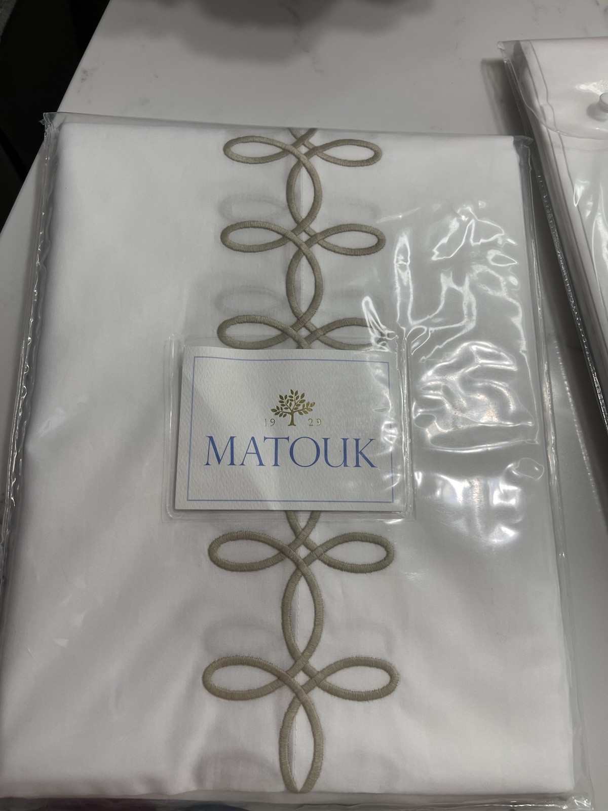 $239 Matouk Italy NWT 2pc King Cases Gordian Knot 500TC Percale Truffle White