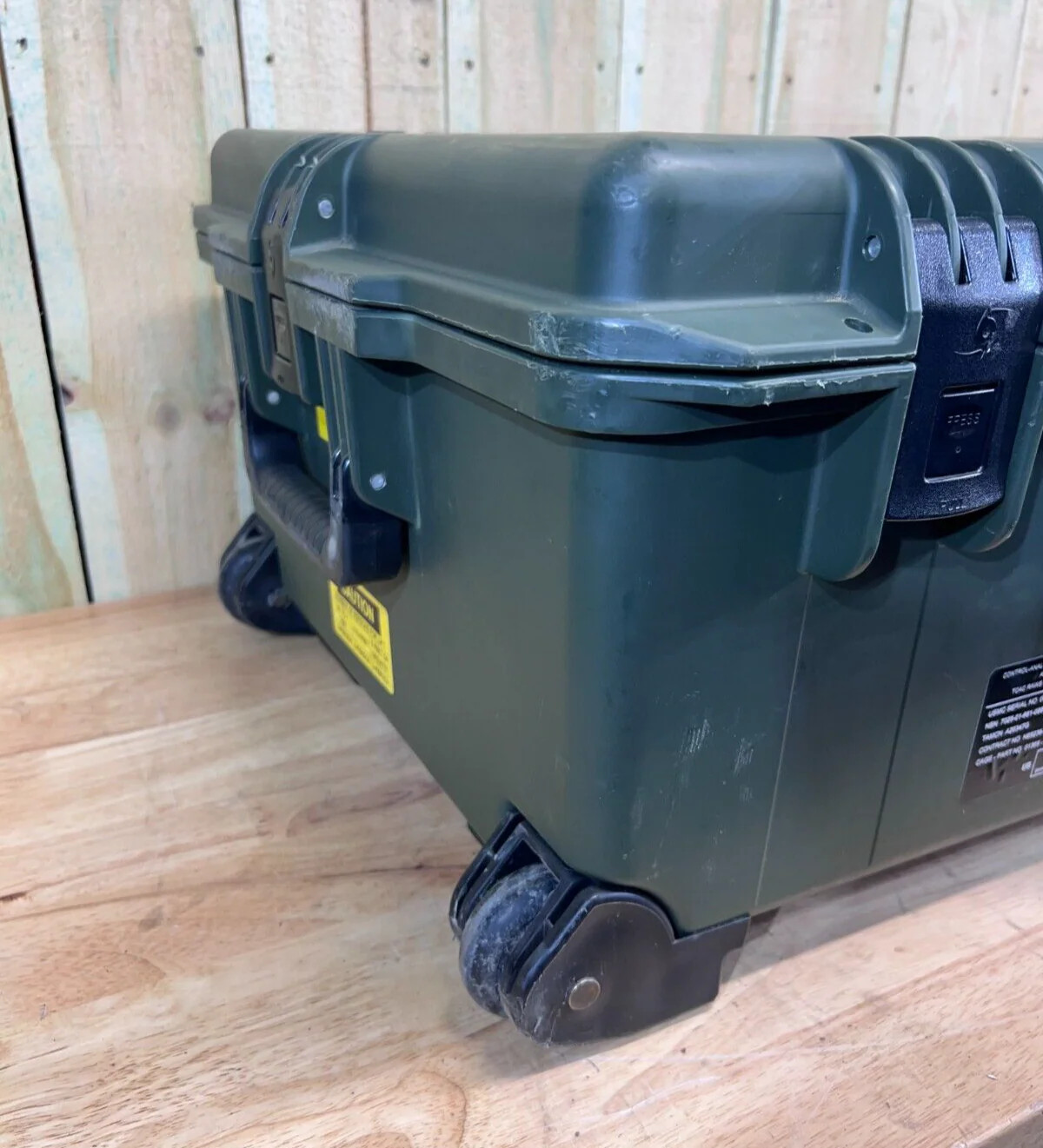 Pelican Storm iM2950 Green Rolling Waterproof Case Good Condition AB