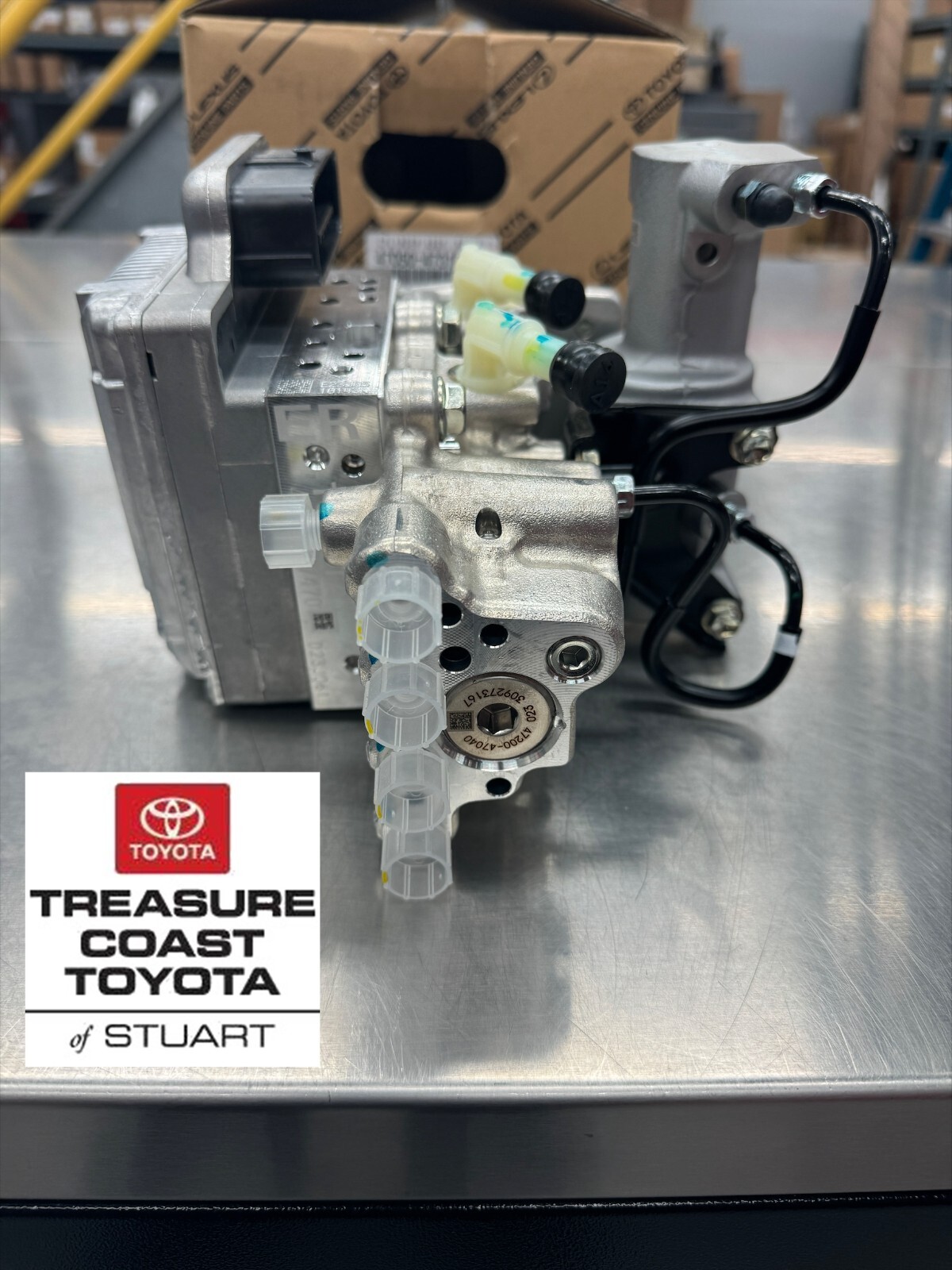 NEW OEM TOYOTA 14-15 PRIUS BRAKE BOOSTER ASSEMBLY W/MASTER CYLINDER 47050-47310