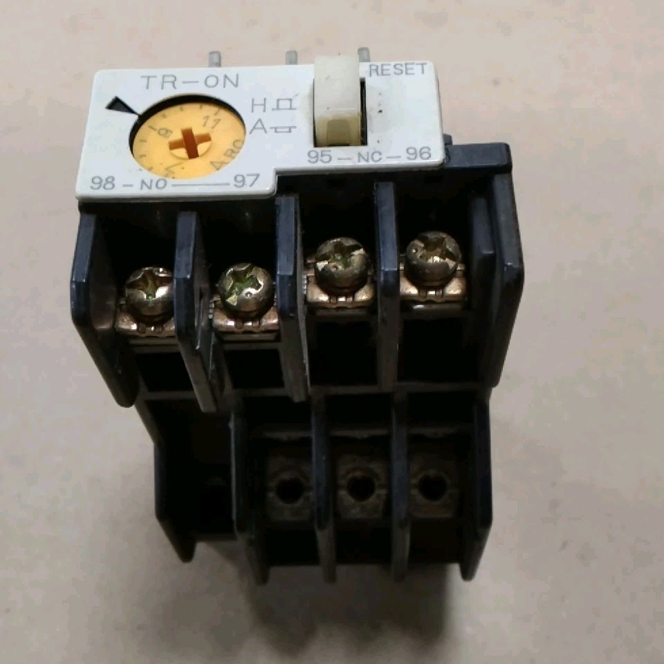 Fuji Electric Type TR-ON Overload Relay C32