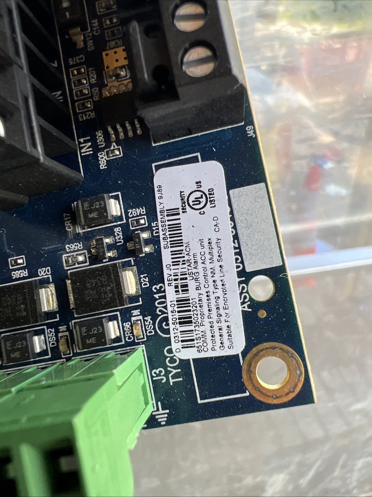 Software House USTAR-ACM 0312-5015-01 iSTAR Ultra 8-Reader Access Control