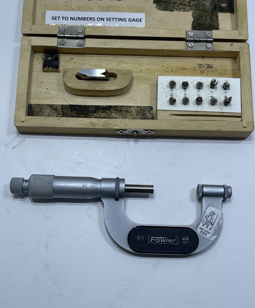 Fowler 52-219-002 Mechanical Thread Micrometer 1-2in, w/ 10 Anvils
