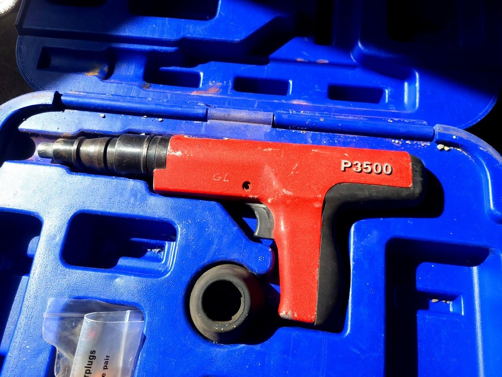 Power Actuated Tool Powers P3500 W/-case