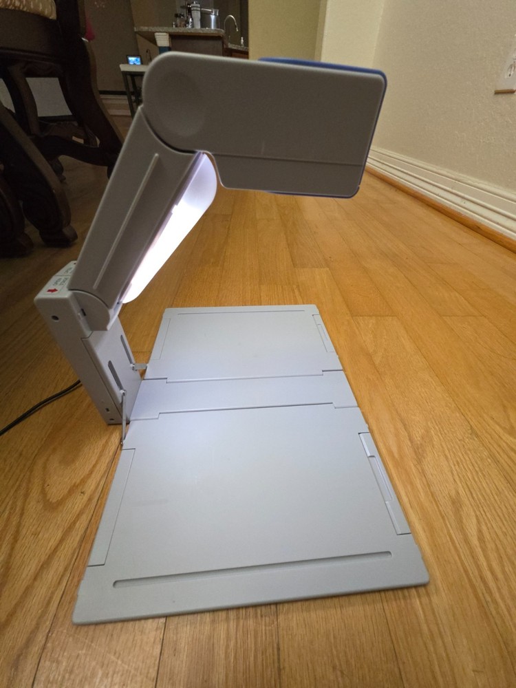 ELMO HV-110XG Visual Presenter