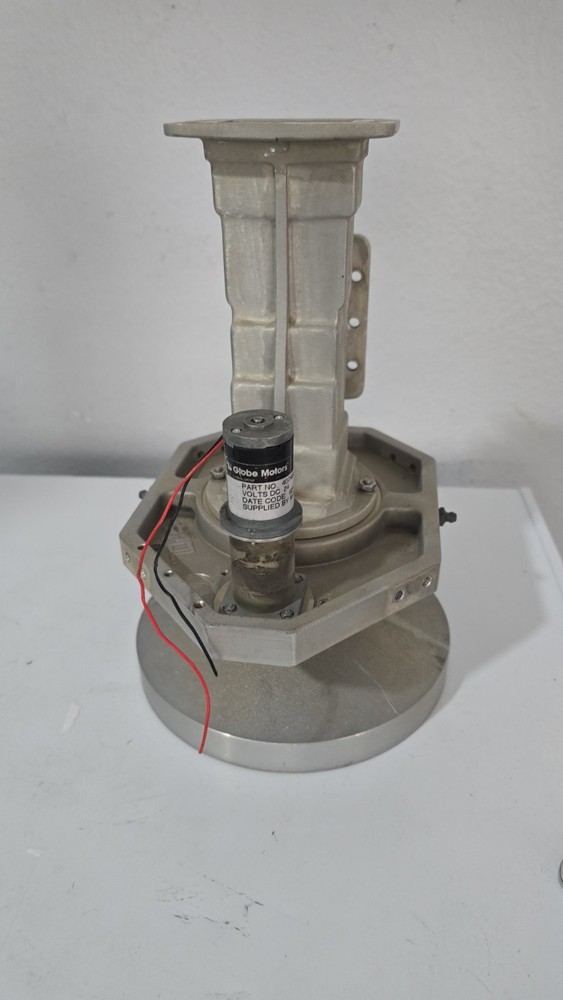 Comtech Feedhorn 8" Adjustable?