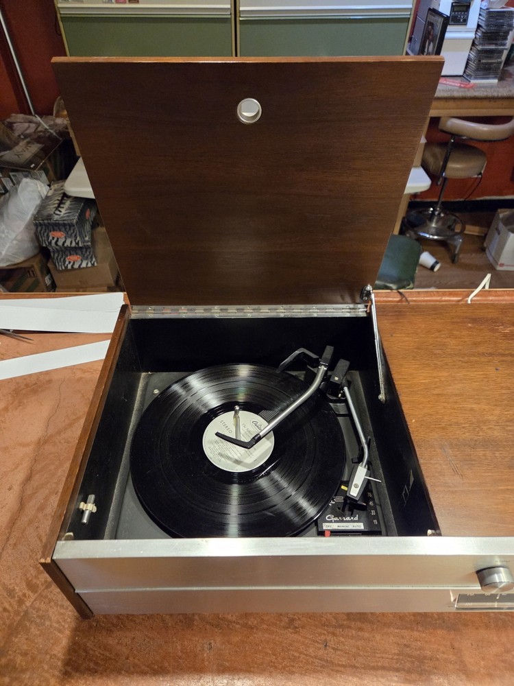 Clairtone 1960s G3 Series Stereo System With Turntable
