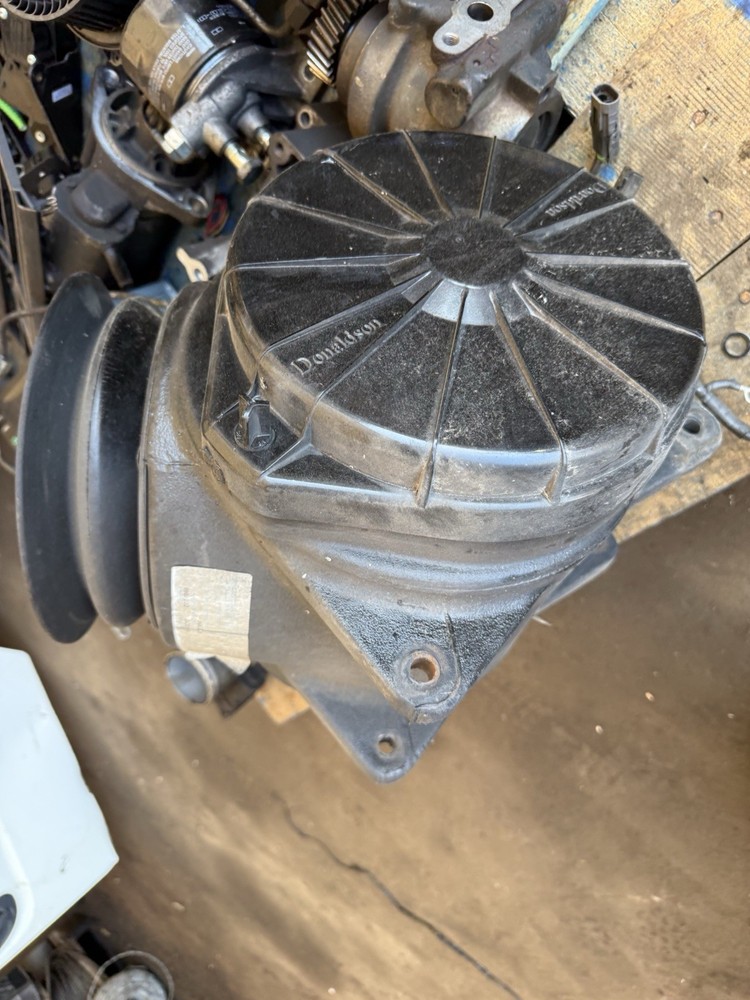 PETERBILT AIR CLEANER ASSEMBLY G110342