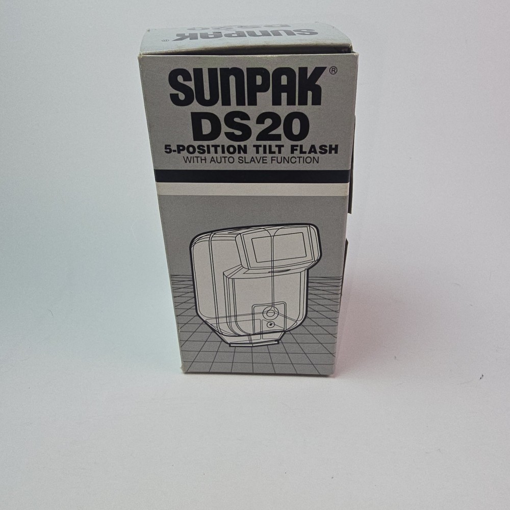 Sunpak DS-20 Auto Bounce Digital Flash In Packaging