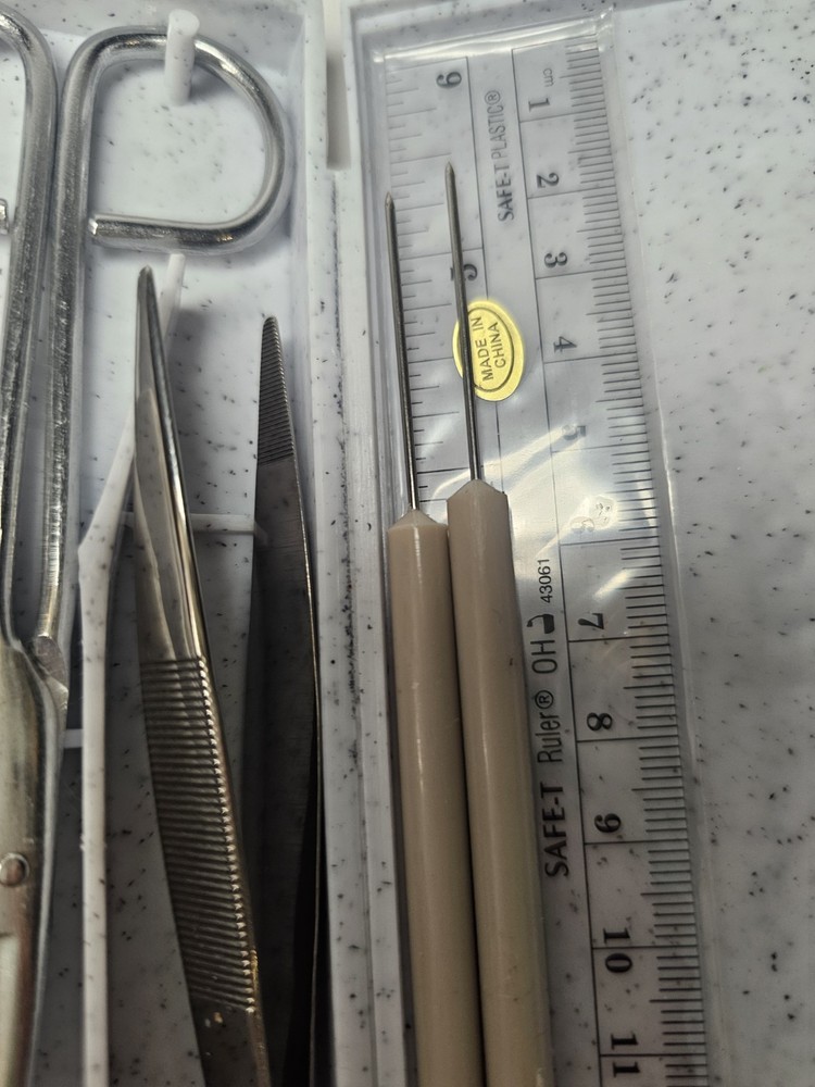 Dissection Kit with case 14-0773 VWR Great Never Used