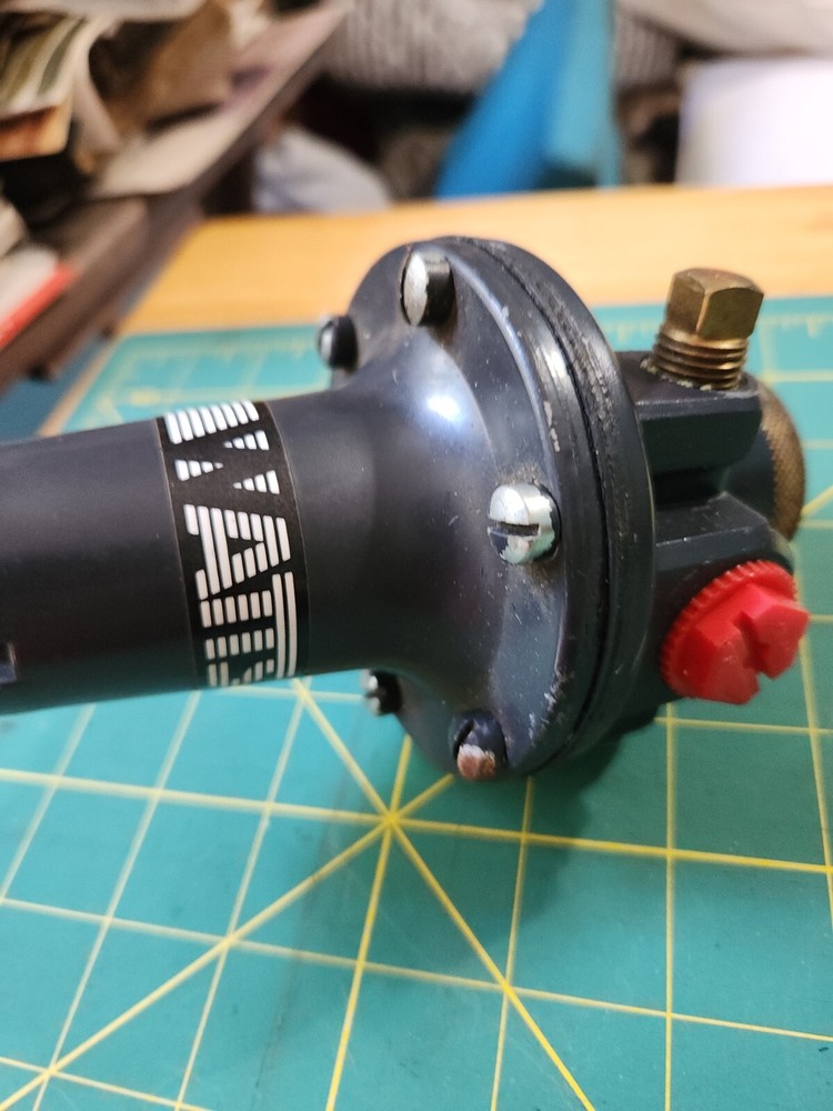 New W/O Box WATTS Pressure Regulator R119-04C