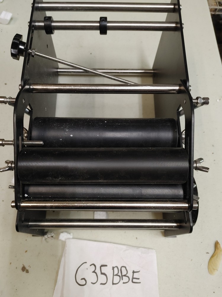 Hanchen Manual Round Bottle Labeling Machine (G35BBE)