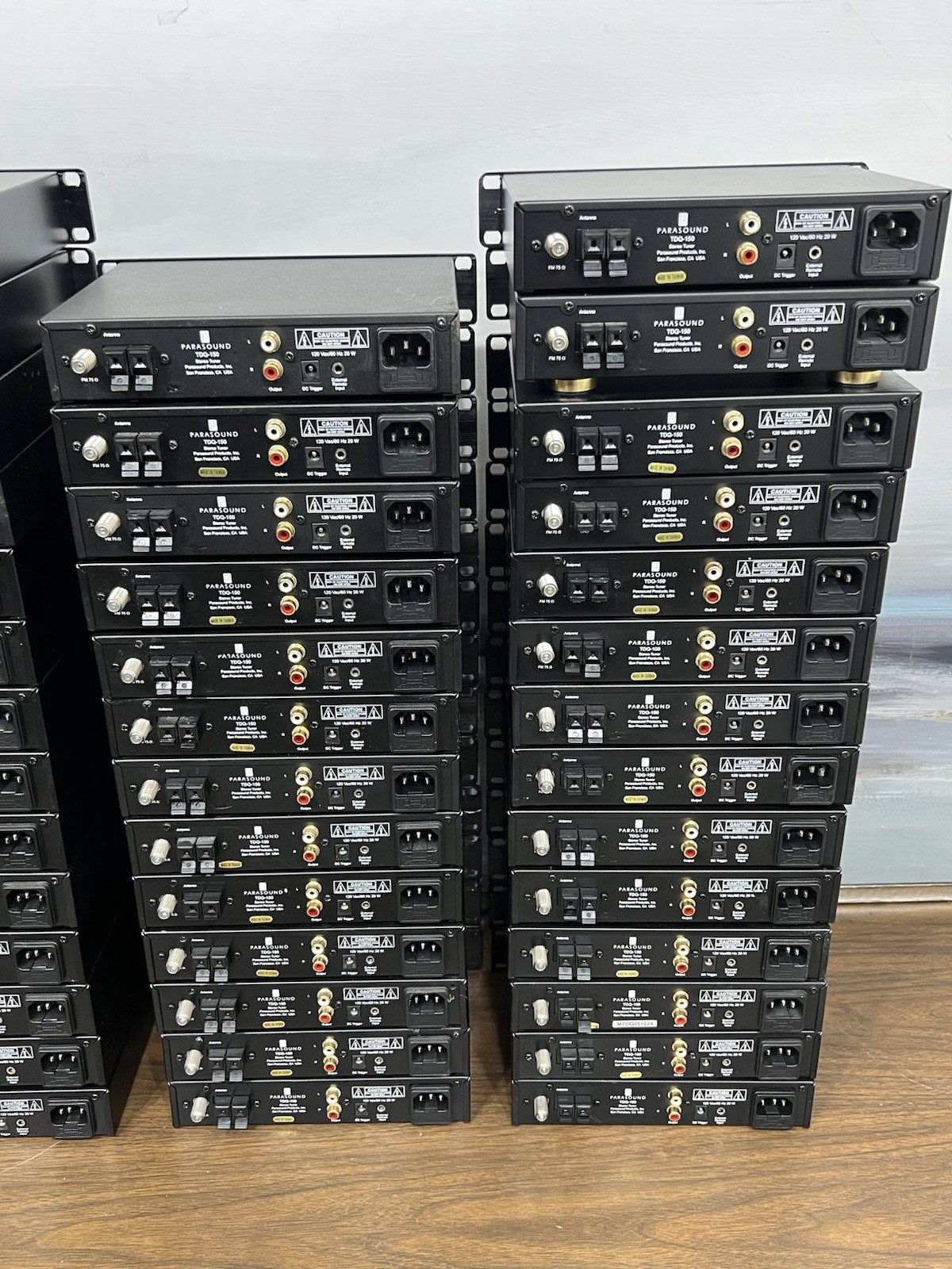 Parasound TDQ-150 Stereo tuner Working ( PRICE FOR 1 UNIT ONLY )