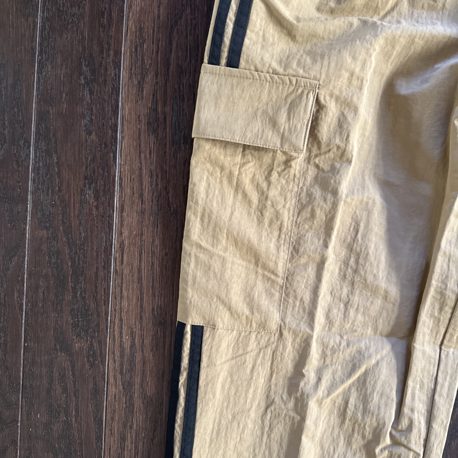 adidas Originals Men's Adicolor Classics3-Stripes Cargo Pants Cardboard S Nwt$80