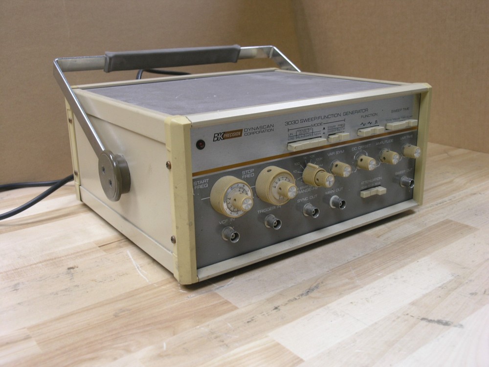 BK Precision Dynascan 3030 Sweep/ Function Generator