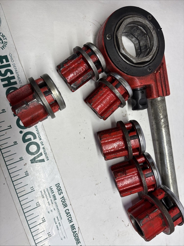 REED PIPE THREADER HEAD, DIES AND HANDLE