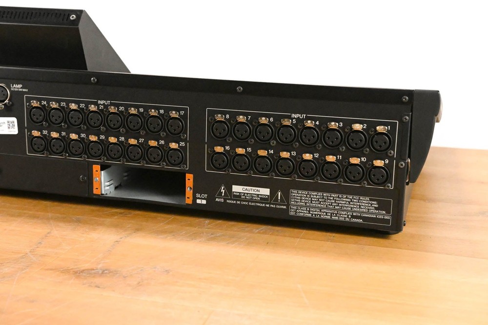 Yamaha LS9-32 32-Input Digital Mixing Console CG01Y2A