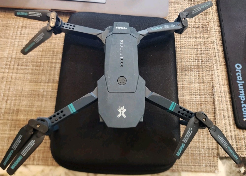Utronix Vego2000 Foldable Drone with Remote & Case – Beginner RC Quadcopter