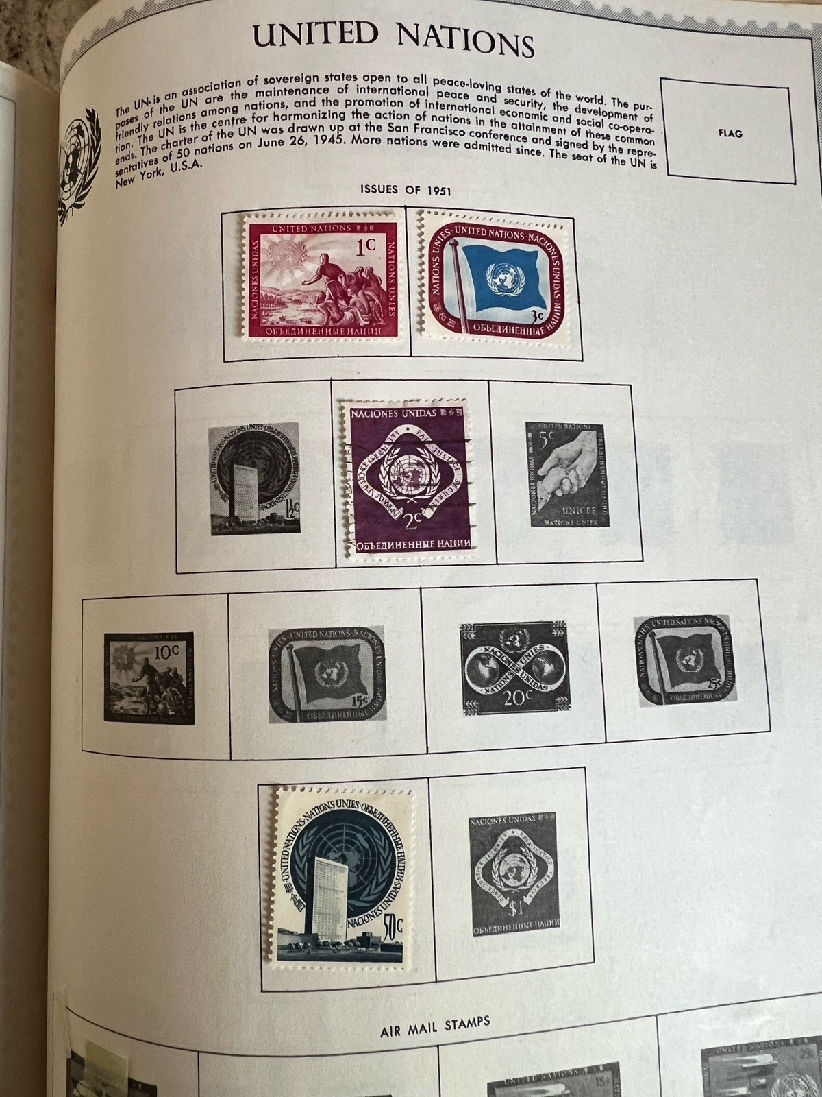 Minkus Supreme Global Stamp Album - South Africa To Zanzibar - 910 Stamps