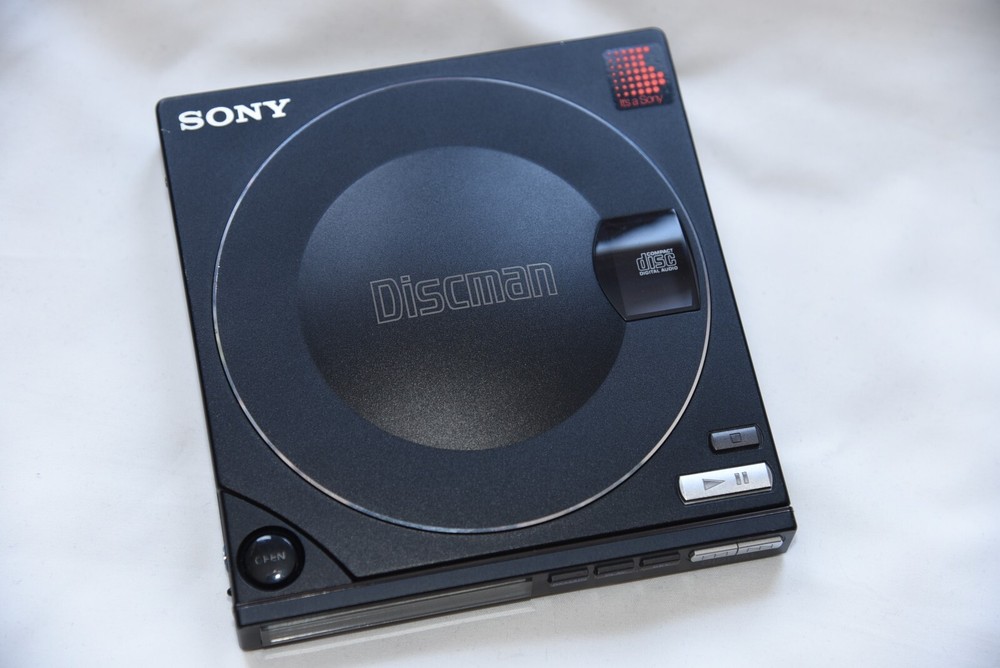 Sony D-10 Discman Personal CD Player Working