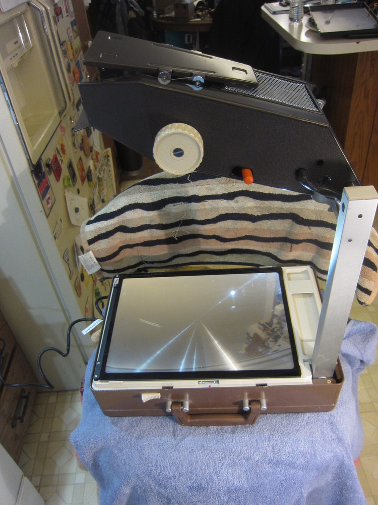 Apollo Horizon Portable Overhead Projector Needs TLC
