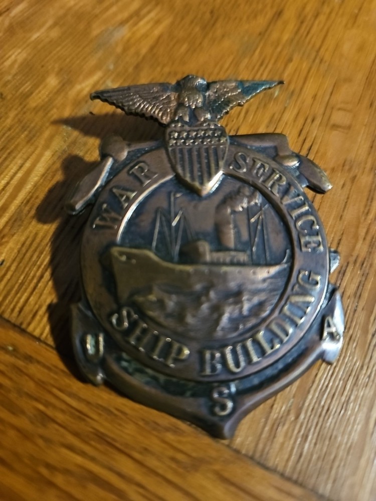 Rare WW2 War Service Ship Builders Badge