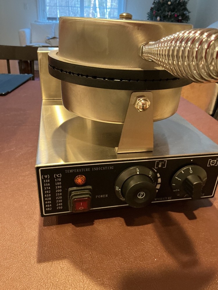 SINGLE PAN DS-1A COMMERCIAL CONE MAKER. NEW