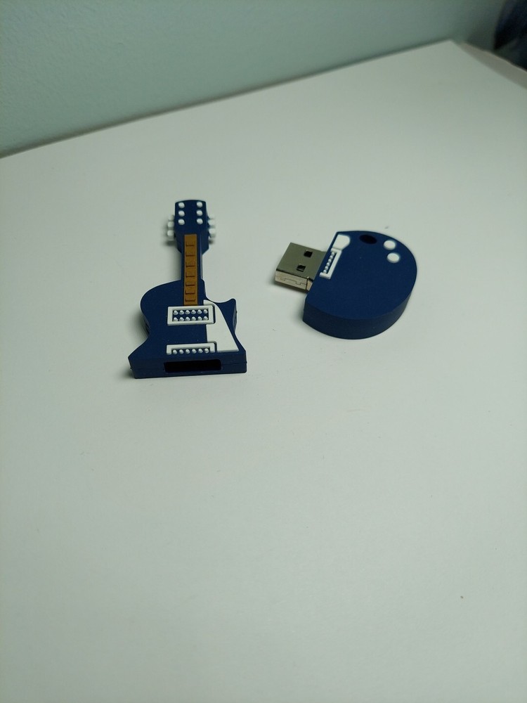 32 Gigabyte Flash Guitar USB 2.0 Flash Drive Storage