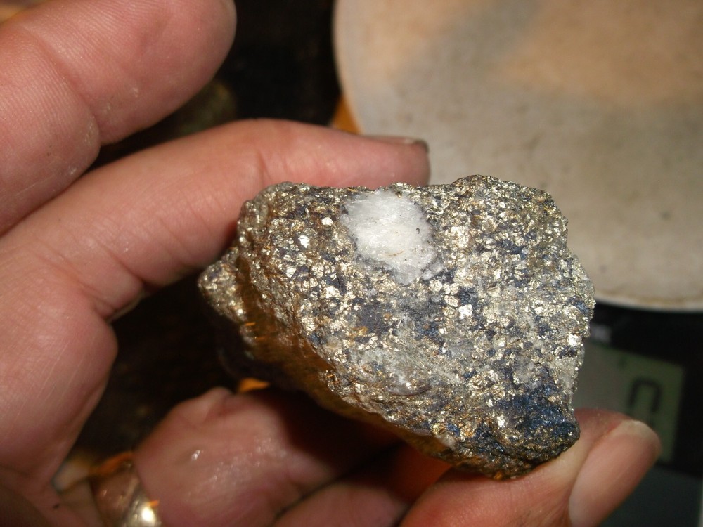 Gold, silver, copper, 139 grams samples ,ore high grade .