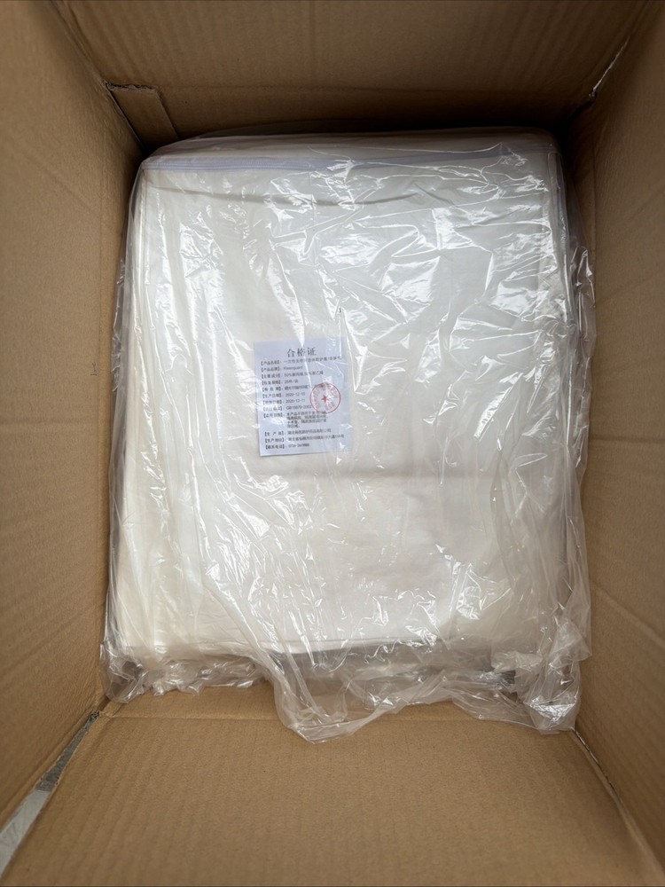 Kleenguard White Lab Coats Size L - 25 Count