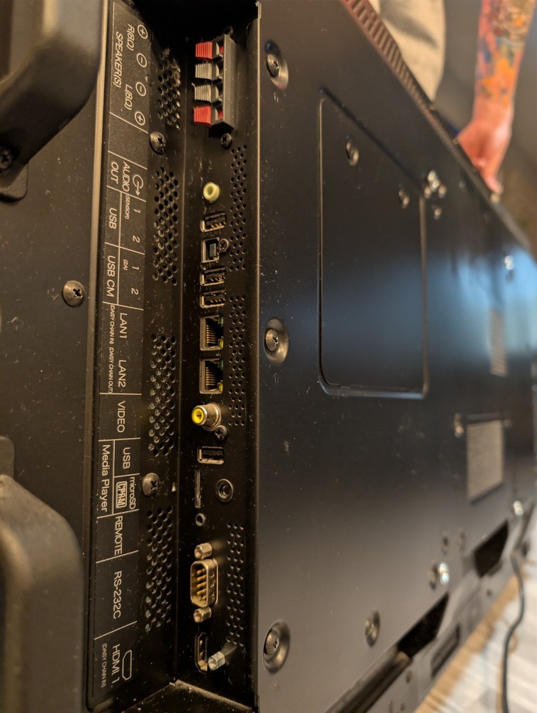 NEC MultiSync UN462VA | Works | retails ~$2,500 | 46"