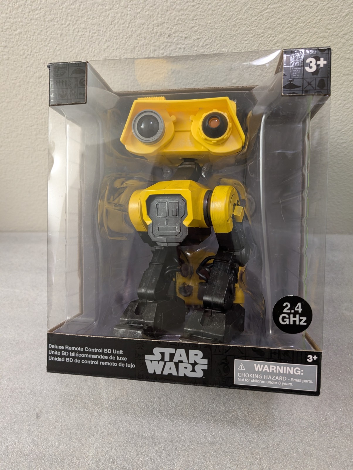 Disney Parks Star Wars Galaxy's Edge Deluxe Remote Control BD Unit Droid 2.4 GHz