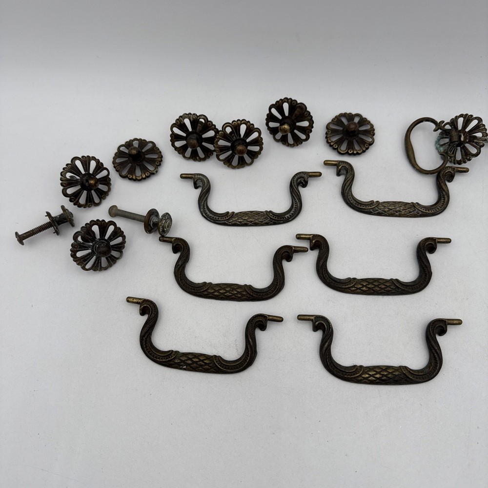Vintage Draw pulls and knobs
