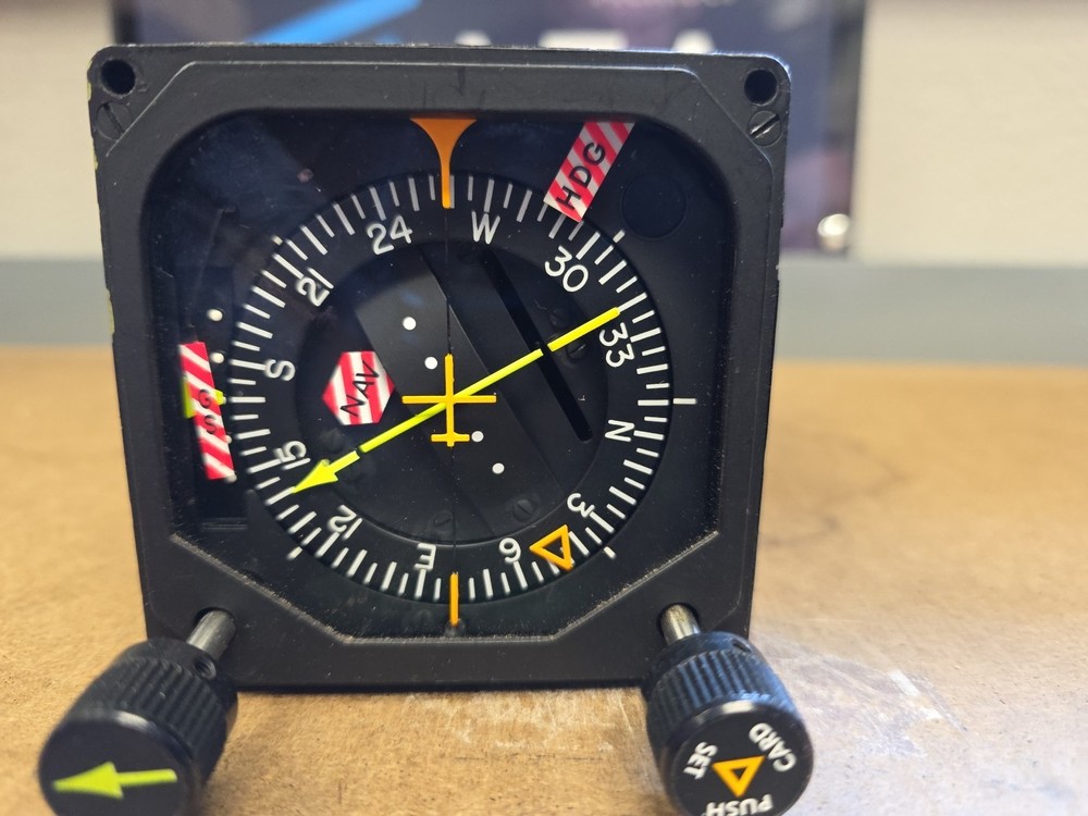 52D136-1332 NSD360 Navigation Situation Display Good!