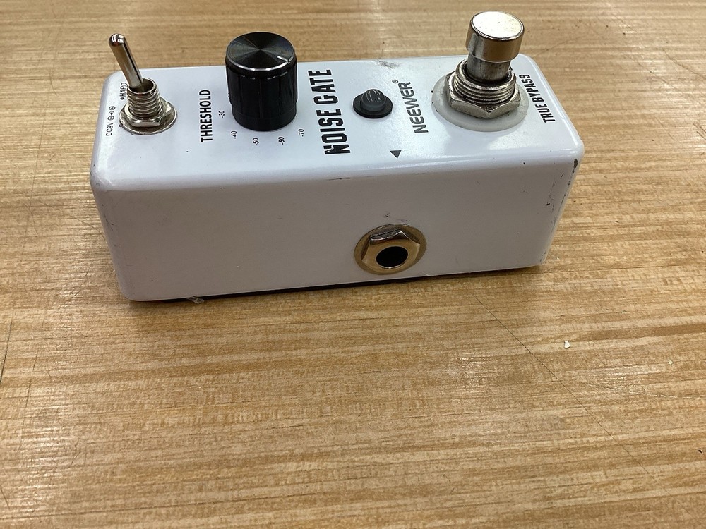 NEEWER Noise Gate Effector DC-9V True Bypass Threshold Adjust