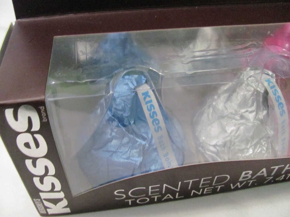 NEW HERSHEY'S KISSES SCENTED BATH BOMBS SET
